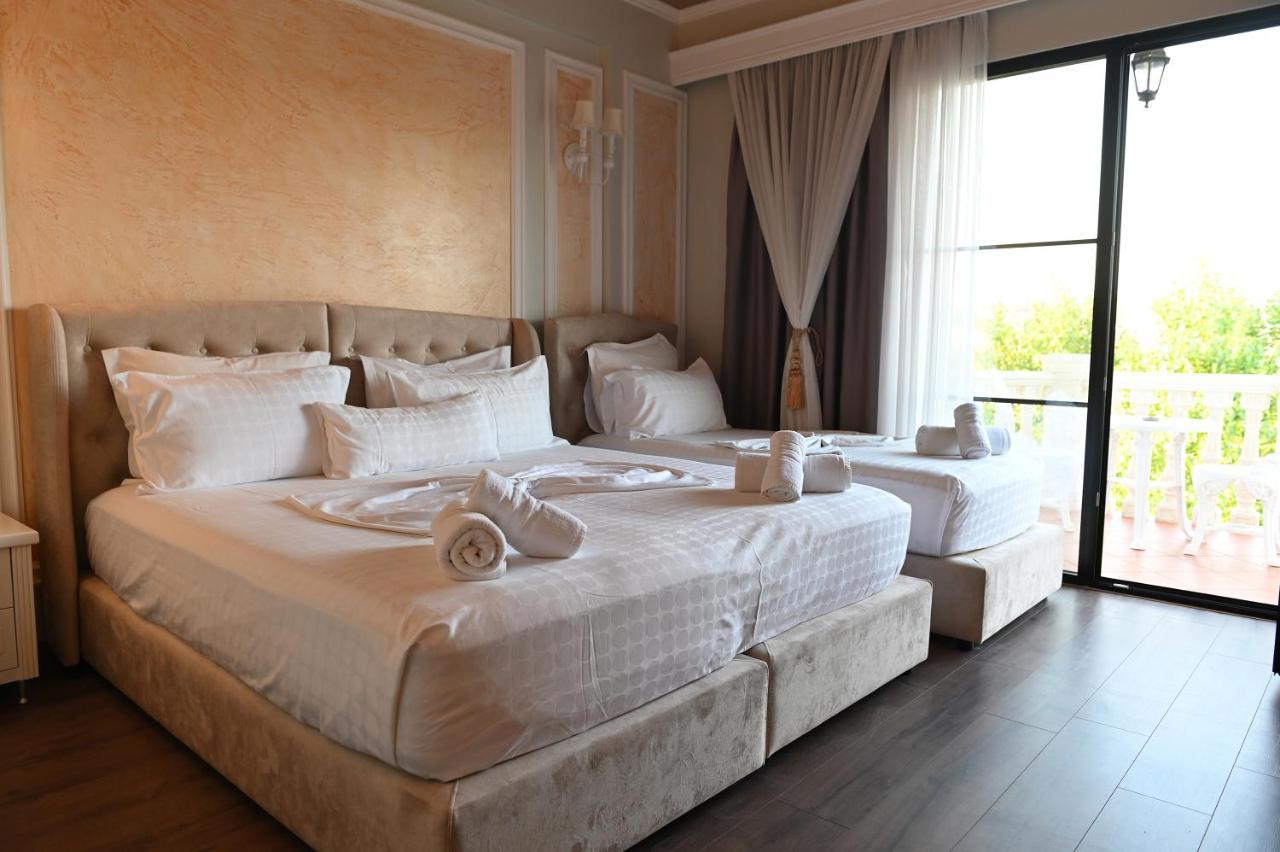 Hotel Onufri Golem  Buitenkant foto